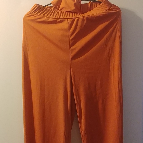 Two pieces - Picture 2 of 2